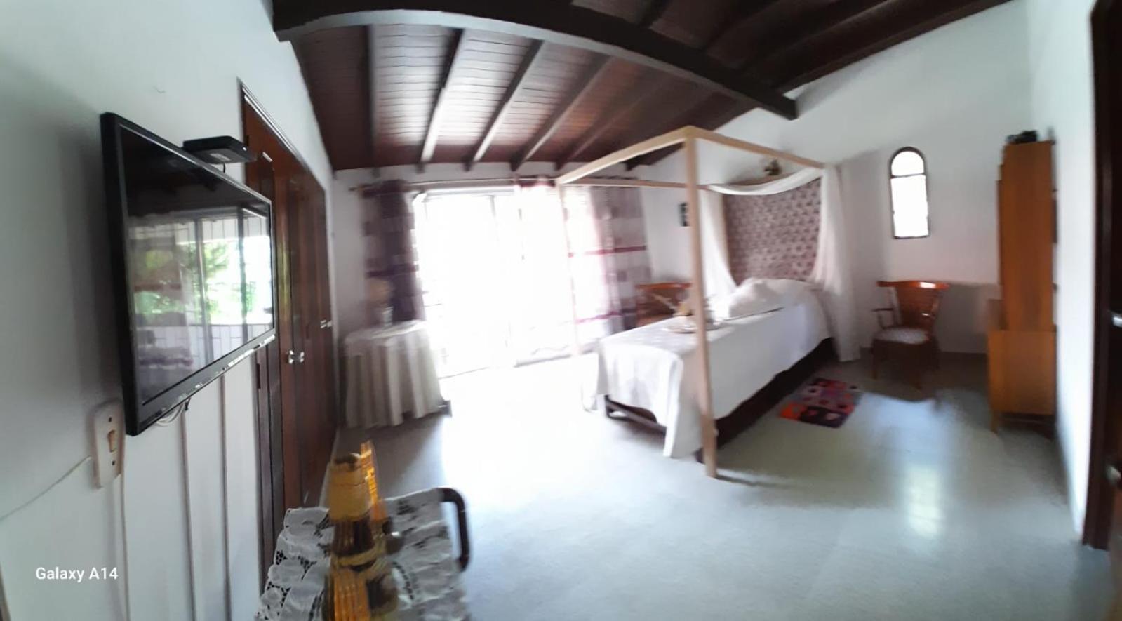 2 En Casa Retro Pensión Medellín